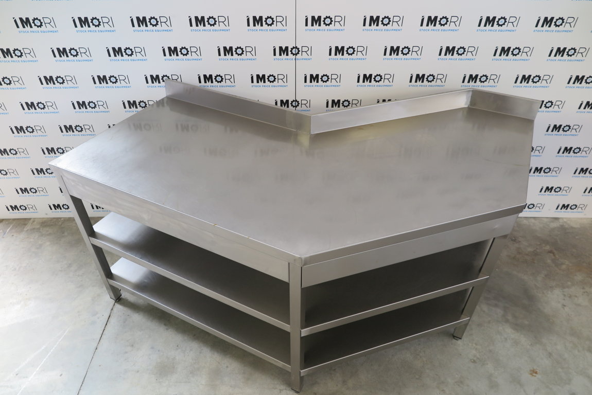 Tavolo di lavoro usato a giorno sagomato in acciaio inox con ripiani 170x70x85h