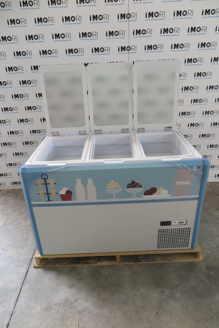 Vetrina gelateria usata isa leaf gelato 330
